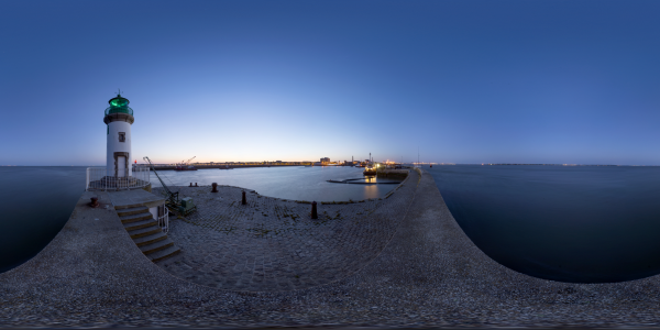 Saint-Nazaire - entrée du port