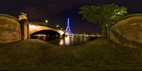 Paris — Tour Eiffel