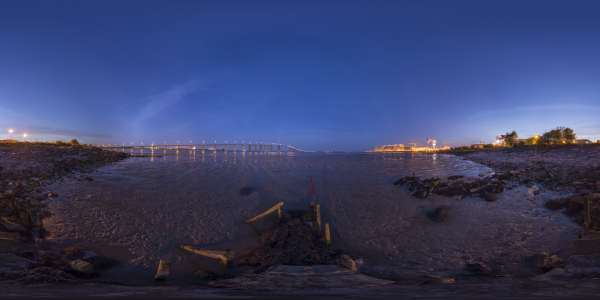 Saint-Nazaire - pont et chantiers navals STX